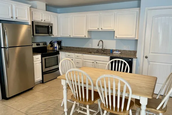 Photo 1 - Beachgate Condo Suites and Hotel 526