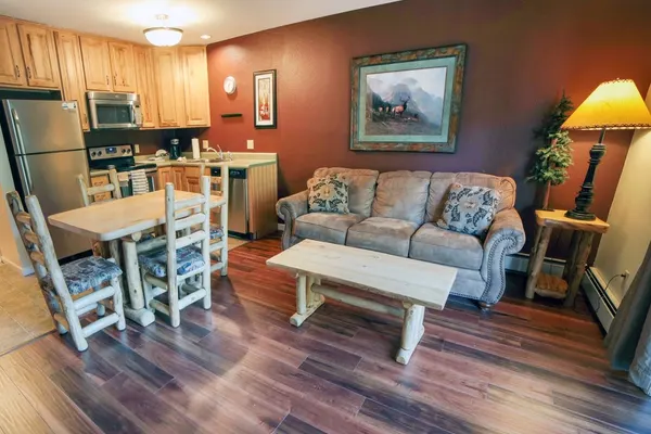 Photo 1 - Fawn Valley Inn: 298