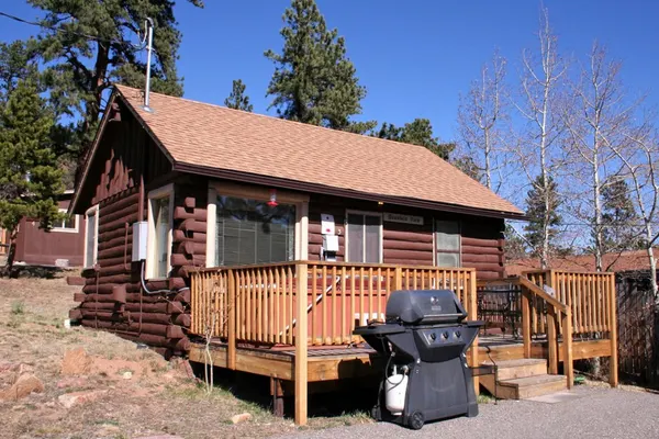 Photo 1 - Lazy R Cottages: 3