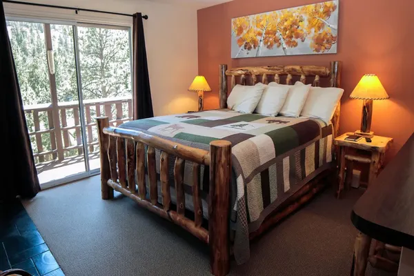 Photo 1 - Fawn Valley Inn: 278