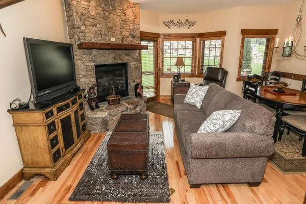 Photo 1 - Seven Springs 4 Bedrooms Premium Townhome, Ski In/Ski out, great for families