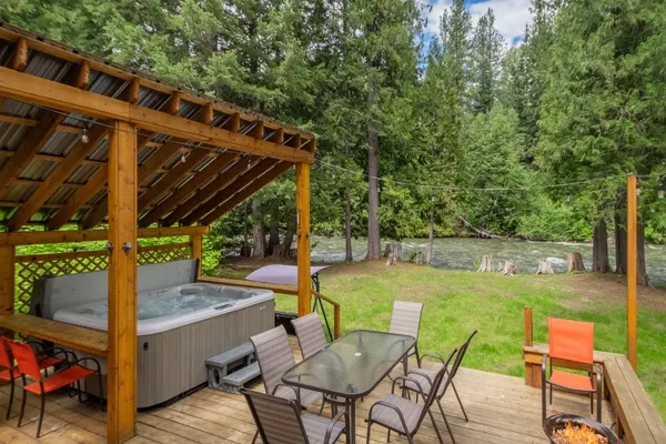 Photo 1 - Chiwawa River Chalet