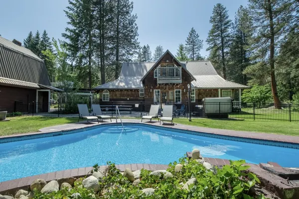 Photo 1 - Family Cabin