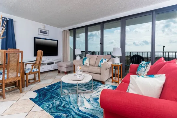 Photo 1 - Island Winds East 101