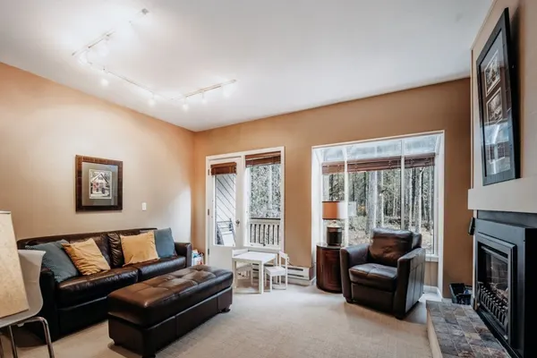 Photo 1 - 50SW - Wi-Fi - Fireplace - W/D - D/W - Sleeps 4