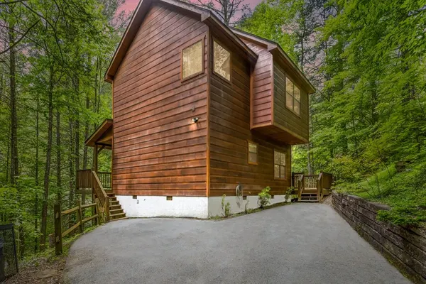 Photo 1 - Whitetail Cabin
