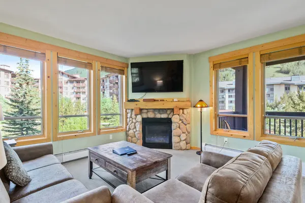 Photo 1 - Taylor&#39;s Crossing 2 Bedroom Condo #205