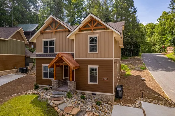 Photo 1 - Smoky Pines Chalet