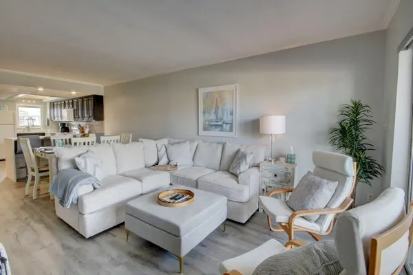 Photo 1 - 528 El Matador