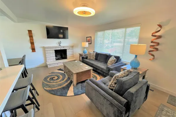 Photo 1 - Sagehill House