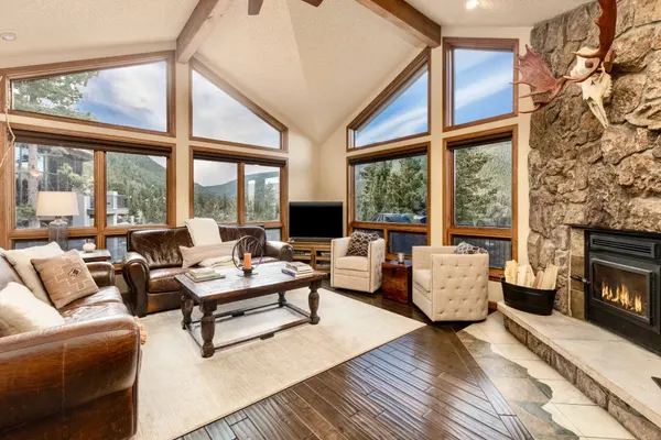 Photo 1 - Alpenglow Vacation Home at Windcliff