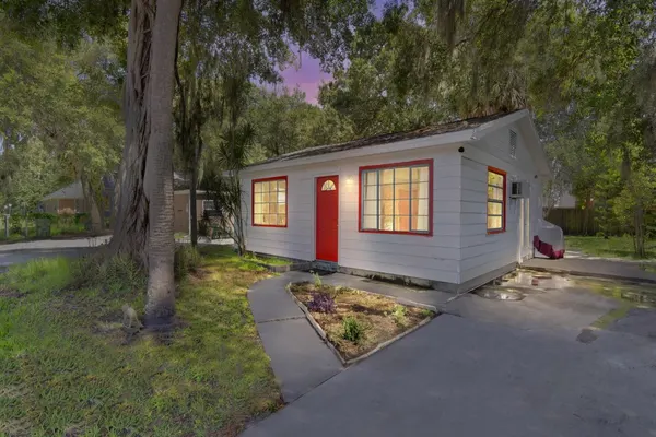 Photo 1 - Downtown Modern Bungalow Close to Beaches and Dining