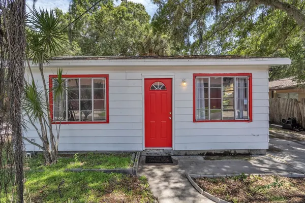 Photo 1 - Downtown Modern Bungalow Close to Beaches and Dining