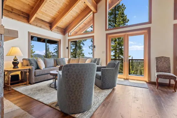Photo 1 - AMAZING VIEWS- MODERN HOME- SH #14