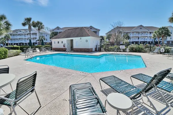 Photo 1 - 533 Wedgewood