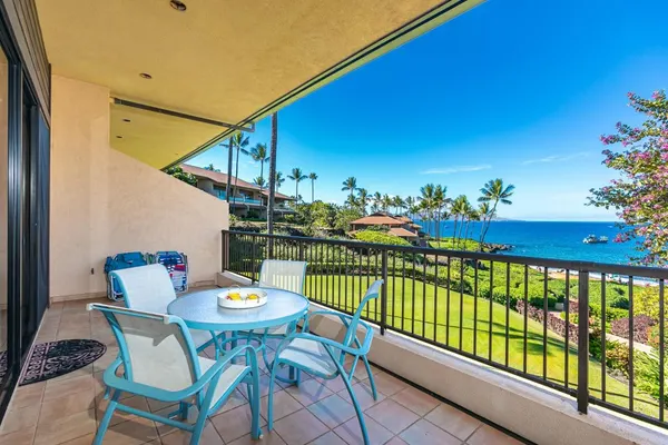 Photo 1 - Makena Surf A204