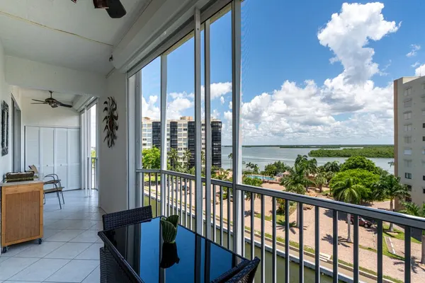 Photo 1 - 654 Casa Marina Waterside Condo w/ Pool, Lanai & Walk to Beach