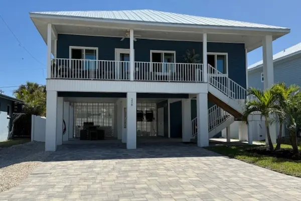 Photo 1 - 228 New Stilt Home: Heated Pool, Near Beach & Times Sq