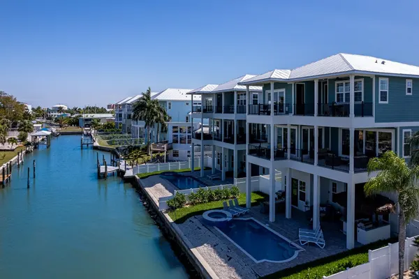 Photo 1 - 607 Bliss on the Bay: 5BR Oasis w/ Pool, Spa & Views