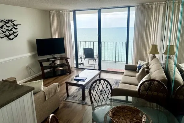 Photo 1 - ROYAL GARDEN RESORT 1412