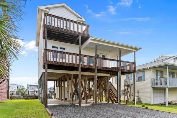 Photo 1 - Life of Sea-Renity / 112 Burlington Street