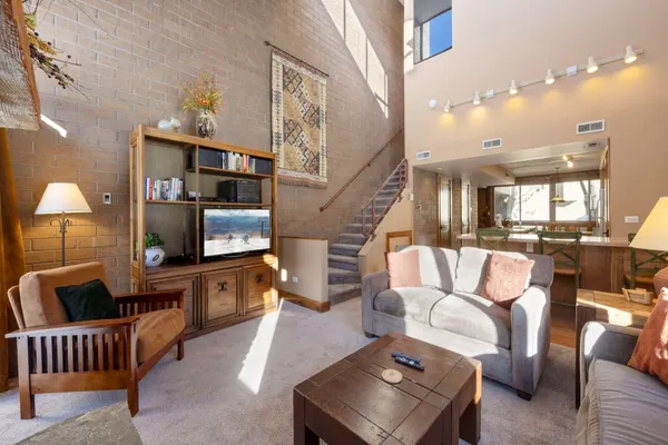 Photo 1 - Park Avenue 224