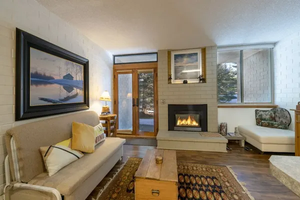 Photo 1 - Park Avenue 297