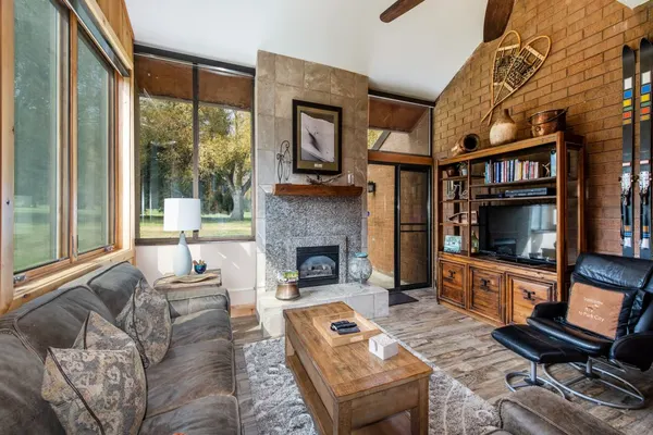 Photo 1 - Park Avenue 236