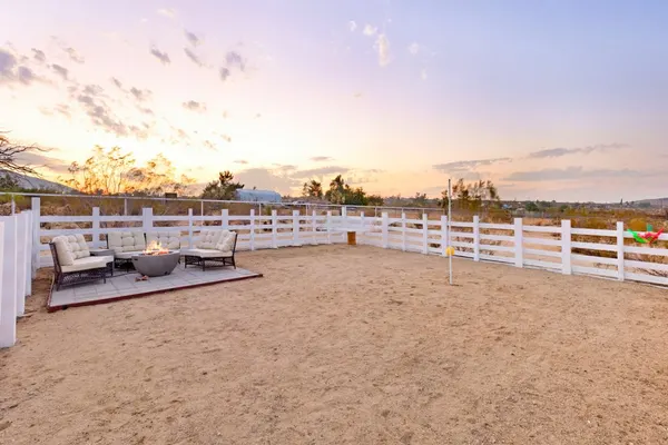 Photo 1 - Golden Desert Ranch - Hot Tub, Fire Pit and BBQ!