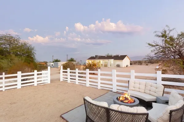 Photo 1 - Golden Desert Ranch - Hot Tub, Fire Pit and BBQ!