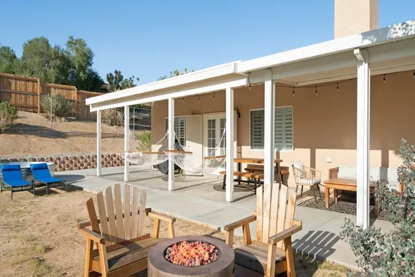 Photo 1 - Hillside Desert House - Hot Tub, Fire Pit and BBQ!