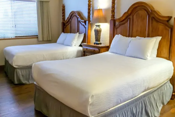 Photo 1 - Villa 1071 2 Queen Beds - 1 Bedroom 1 Bath No Kitchen