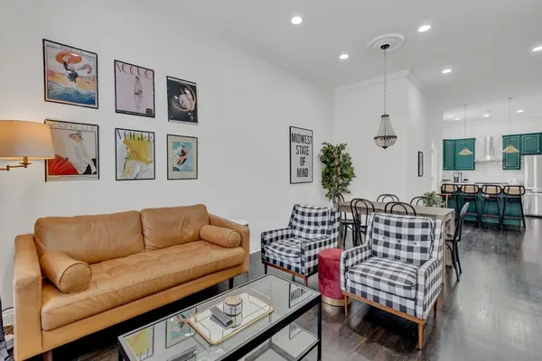 Photo 1 - Art Deco Inspired Designer 2 Bed Loft w/ Parking