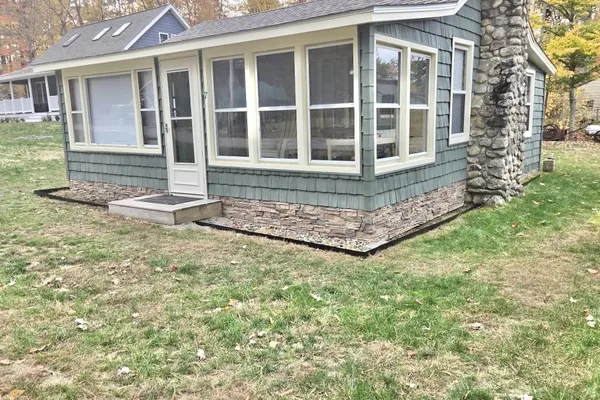 Photo 1 - SWALLOW - LIMIT 4