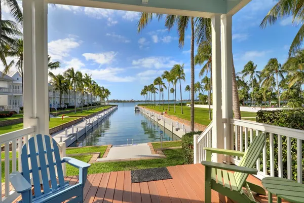 Photo 1 - Waterfront luxury Villa (29) with sunset views and boat slip