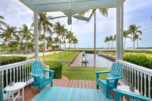 Photo 1 - Waterfront luxury Villa (42) with sunset views and boat slip