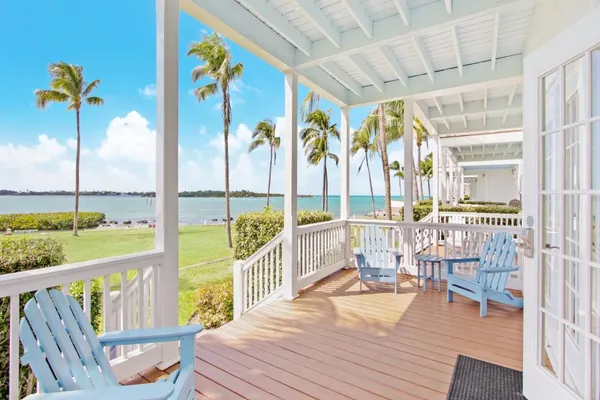 Photo 1 - Waterfront luxury Villa (54) with sunset views and boat slip