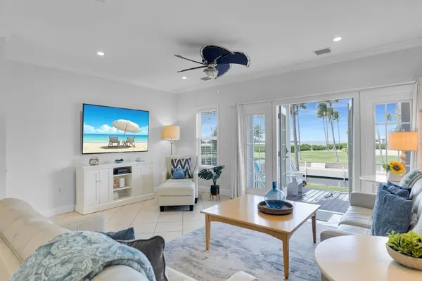 Photo 1 - Waterfront luxury Villa (14) with sunset views and boat slip