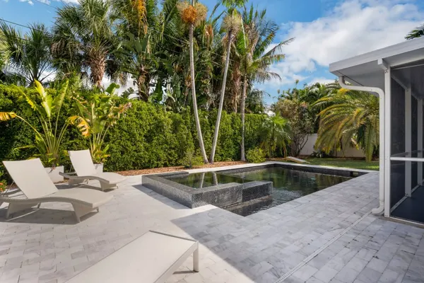 Photo 1 - MIAMI VIBE, SLEEK, ELEGANT,  POOL with Spa, 4 BD, 2 BATH, CLOSE TO BEACH 1631 NE 59PL.