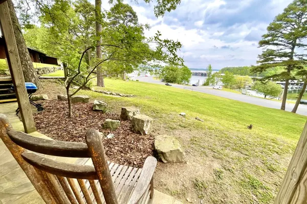 Photo 1 - Mountain Harbor Queen Guest Room on Lake Ouachita