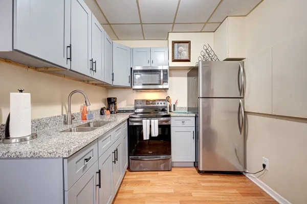 Photo 1 - Newly Renovated Studio in the Heart of Pilsen