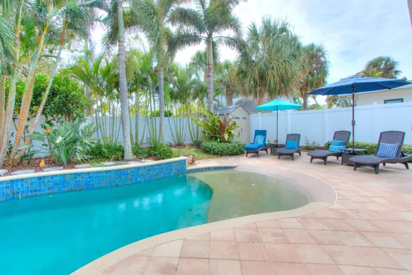Photo 1 - Key Lime Cottage - Monthly Beach Rental
