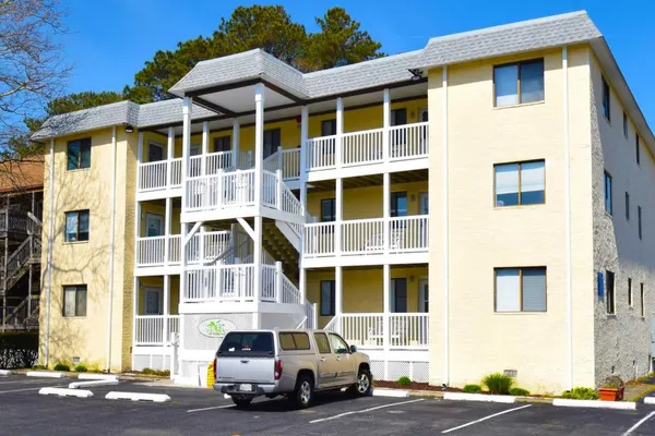 Photo 1 - Bay Vista 102