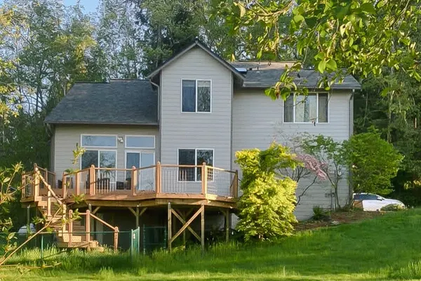 Photo 1 - Seabeck/Bremerton Lake Retreat