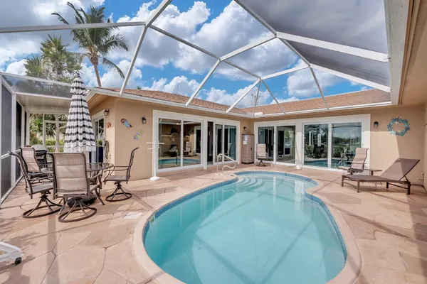 Photo 1 - Sandcastles of Marco Island Waterfront Private Pool