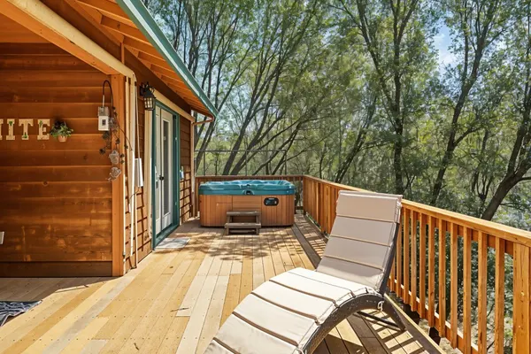 Photo 1 - The Nut House - Lovely Home with Hot Tub