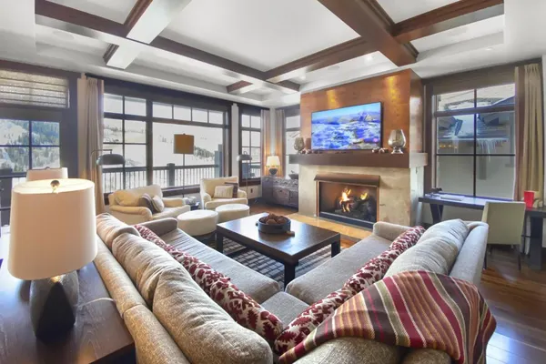 Photo 1 - 401 Flagstaff Lodge Ski-In/Ski-Out Escape! Luxury at Deer Valley Mountains!