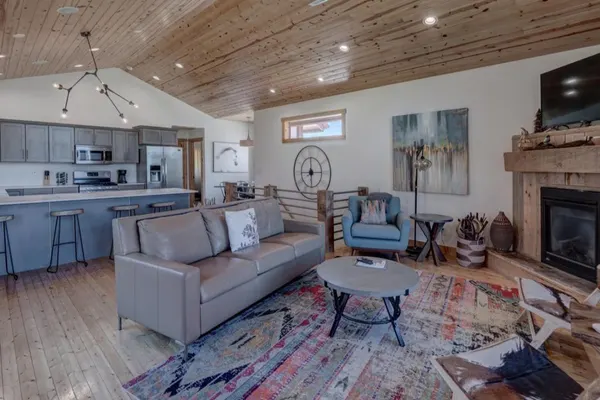 Photo 1 - Kussy 3 BR Chalet at Terry Peak with Outdoor Hot Tub - Sleeps 8