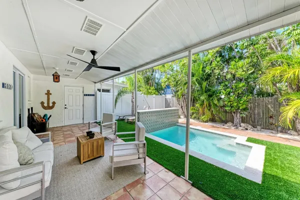 Photo 1 - Meant to Bee on AMI