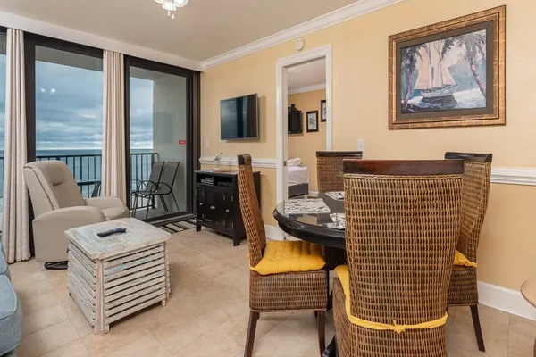 Photo 1 - Island Winds West 2 Bed 2 Bath Gulf Front High Sleeps 6